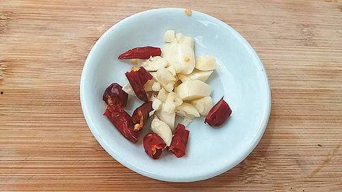 吃瓜嘌呤高吗,吃瓜嘌呤含量大揭秘，高吗？健康影响知多少