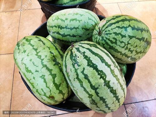 石头瓜如何快速切块吃,轻松切块，美味即刻享用