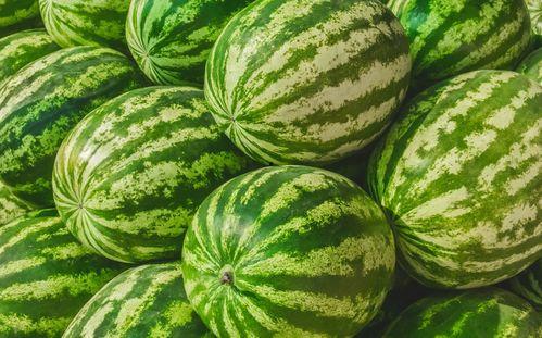 吃瓜怎么找的,揭秘“吃瓜群众”如何成为网络热点的幕后推手