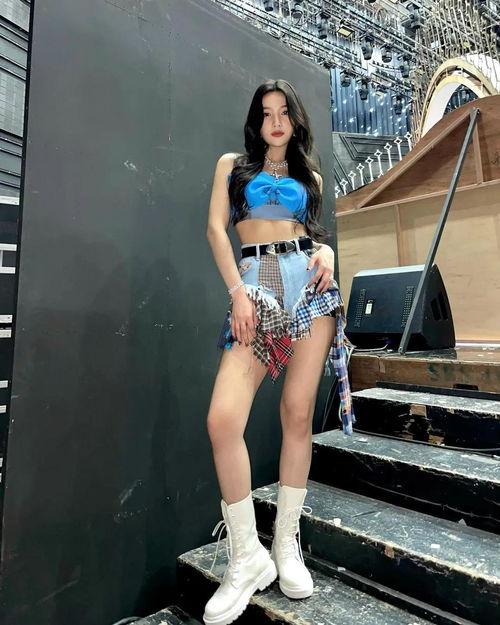 朴秀荣吃瓜,揭秘明星背后的真实生活