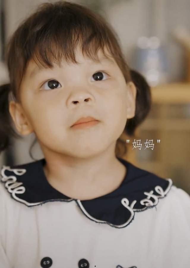 小猪先生兜儿吃瓜