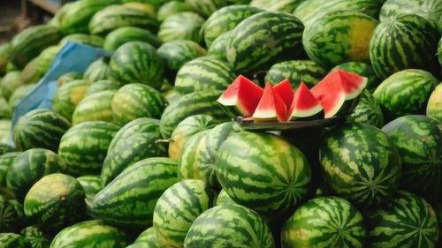 吃瓜只吃西瓜是啥意思,揭秘“吃瓜只吃西瓜”的流行现象