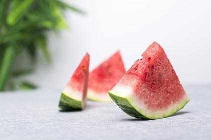 梦见吃小瓜好吗,梦见吃小瓜预示着什么？