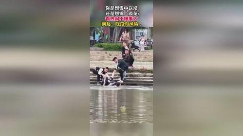 吃瓜群众拼图视频,揭秘吃瓜群众拼图视频背后的趣味与智慧