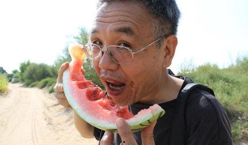 带你吃瓜奇葩新闻,那些让人瞠目结舌的吃瓜奇闻轶事